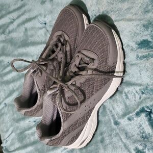 Abeo Petra footsmart gray ortho sneaker